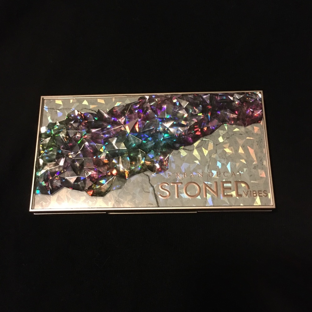 Urban Decay Stoned Vibes Eyeshadow Palette